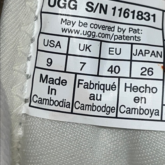 UGG CAPTRAIL HIGH - Picture 5 of 6